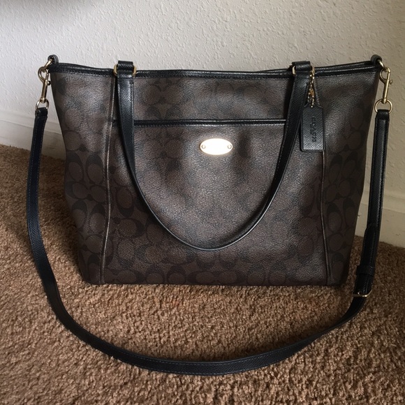Signature COACH handbag - Picture 2 of 5